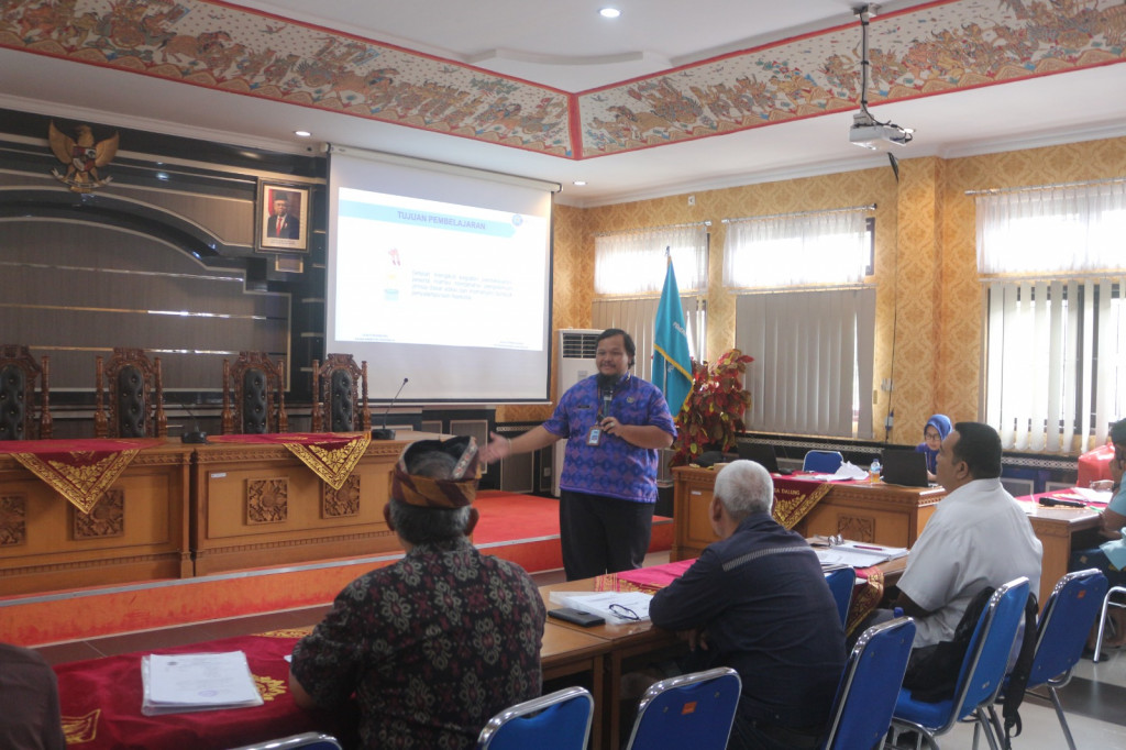 Hari Kedua Bimtek Petugas Agen Pemulihan Intervensi Berbasis Masyarakat (IBM) Desa Dalung